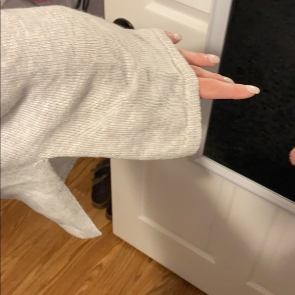 Sweater - Picture 4 of 4